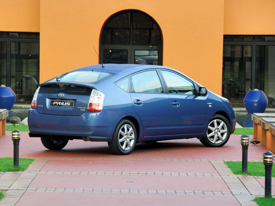  Toyota Prius 2003 года  (ZA) (фото 2 из 15)